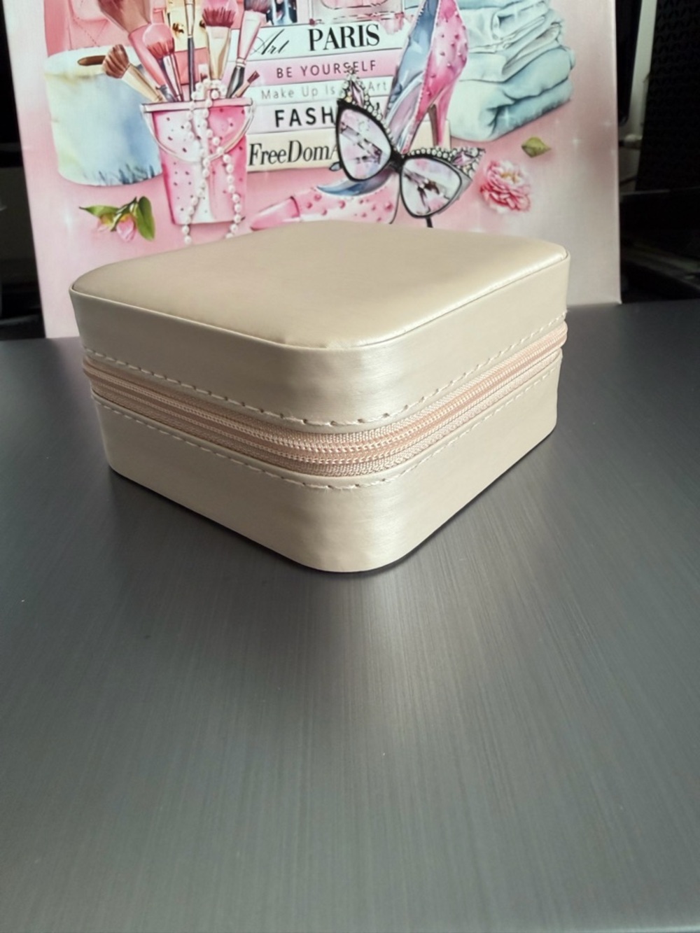 Compact Cream Jewelry Travel Case New in Box Pink / Cream